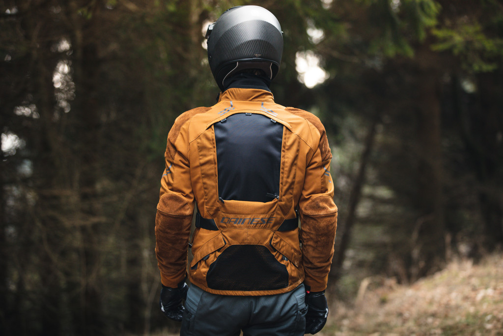 DAINESE サマー ライディング ジャケット 夏のライディングを快適にする：サマーテクニカルウェア